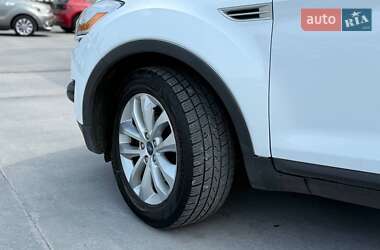 Внедорожник / Кроссовер Ford Kuga 2011 в 