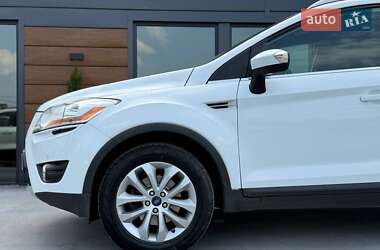 Внедорожник / Кроссовер Ford Kuga 2011 в 