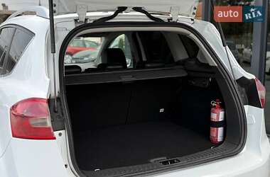 Внедорожник / Кроссовер Ford Kuga 2011 в 