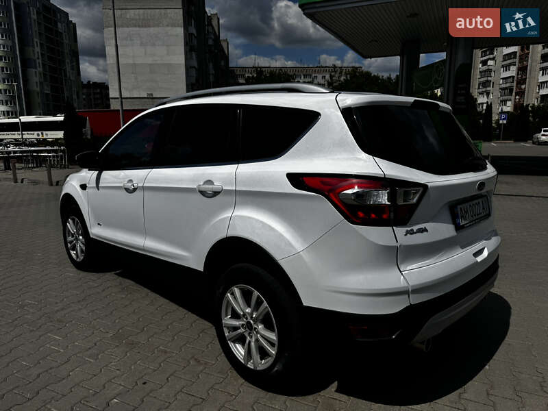 Внедорожник / Кроссовер Ford Kuga 2018 в Житомире
