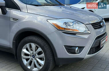 Позашляховик / Кросовер Ford Kuga 2011 в 