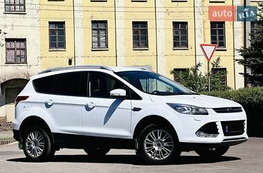 Внедорожник / Кроссовер Ford Kuga 2013 в 