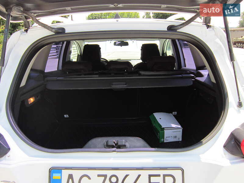 Позашляховик / Кросовер Ford Kuga 2011 в Цумані