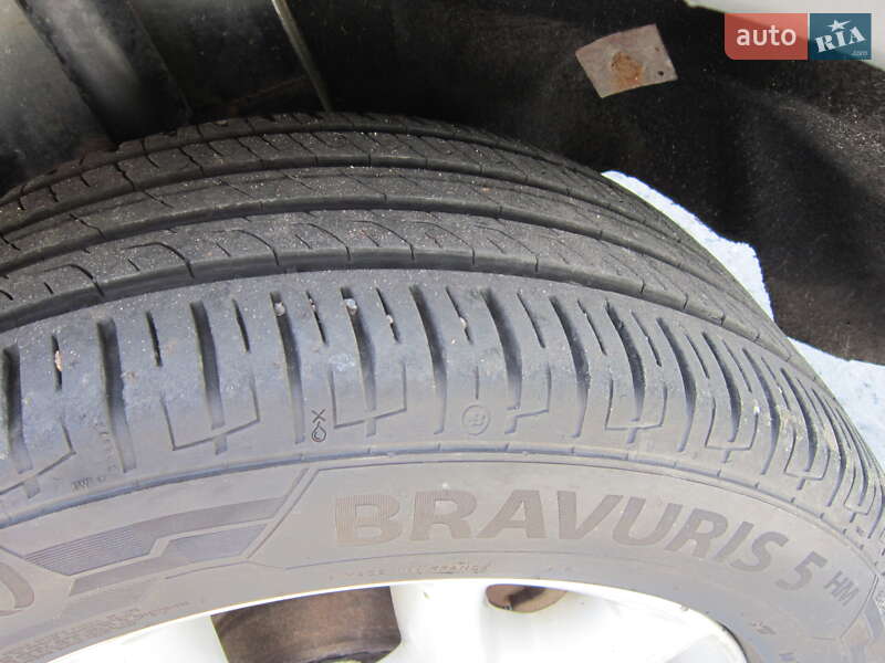 Позашляховик / Кросовер Ford Kuga 2011 в Цумані