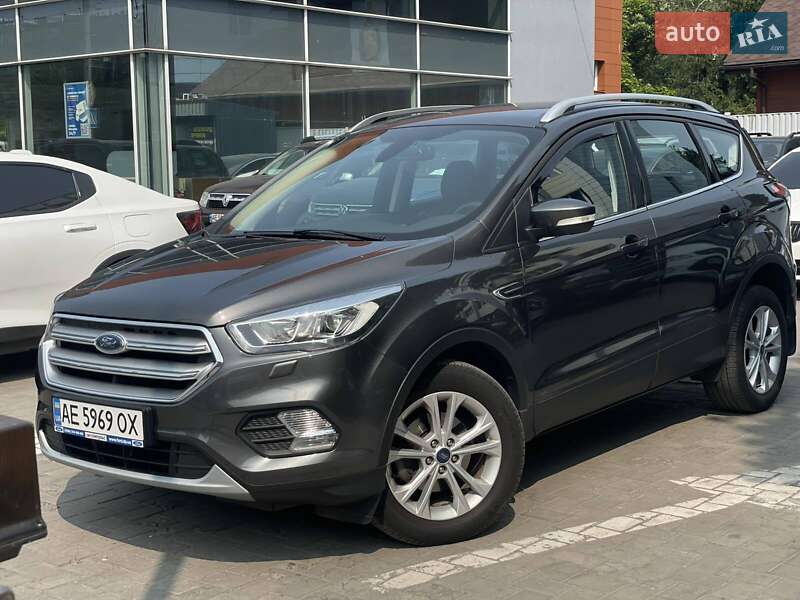 Позашляховик / Кросовер Ford Kuga 2019 в Дніпрі