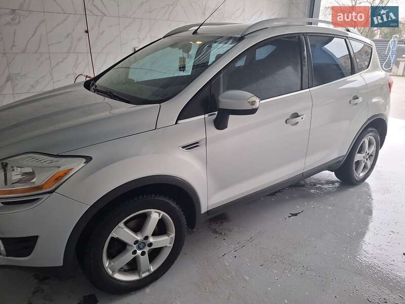 Внедорожник / Кроссовер Ford Kuga 2008 в 