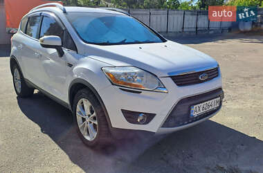 Внедорожник / Кроссовер Ford Kuga 2012 в 
