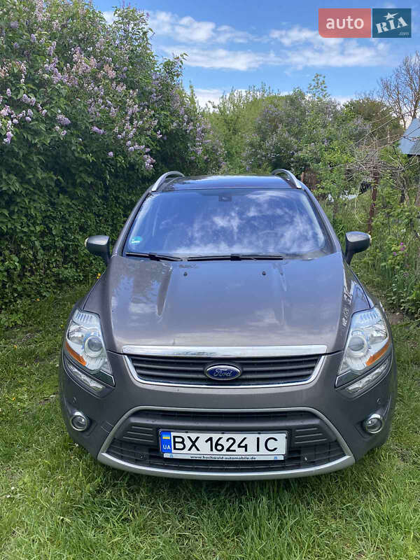 Внедорожник / Кроссовер Ford Kuga 2011 в 