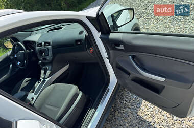 Внедорожник / Кроссовер Ford Kuga 2010 в 