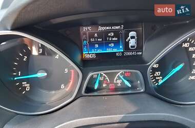 Внедорожник / Кроссовер Ford Kuga 2016 в 