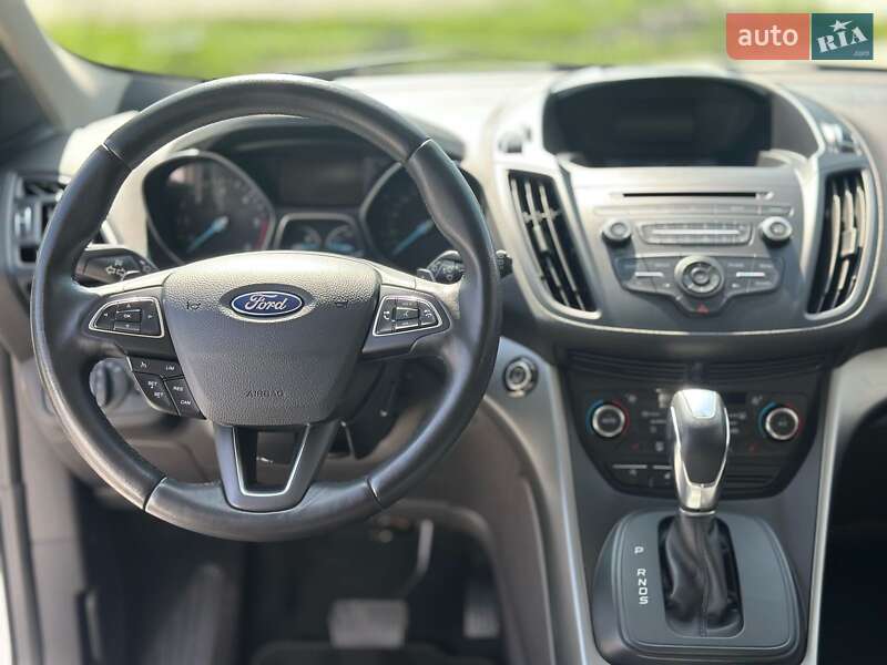 Внедорожник / Кроссовер Ford Kuga 2017 в Киеве