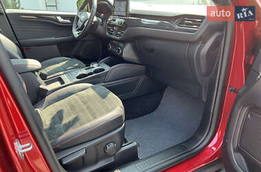 Внедорожник / Кроссовер Ford Kuga 2022 в 