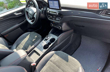 Внедорожник / Кроссовер Ford Kuga 2022 в 