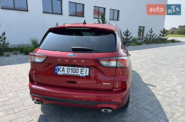 Внедорожник / Кроссовер Ford Kuga 2022 в 