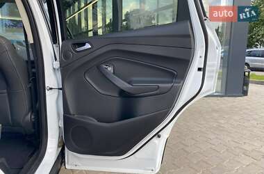 Внедорожник / Кроссовер Ford Kuga 2019 в 