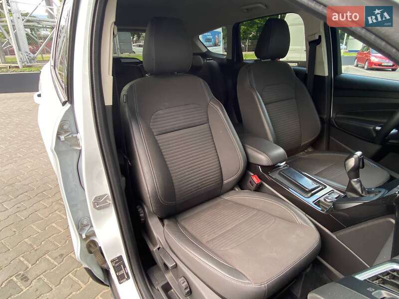Внедорожник / Кроссовер Ford Kuga 2019 в Одессе