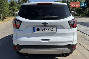 Внедорожник / Кроссовер Ford Kuga 2018 в 