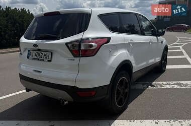 Внедорожник / Кроссовер Ford Kuga 2017 в 