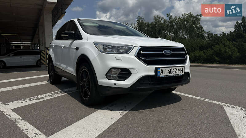 Позашляховик / Кросовер Ford Kuga 2017 в Боярці