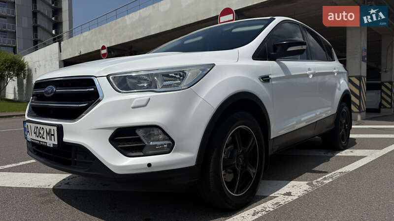 Позашляховик / Кросовер Ford Kuga 2017 в Боярці