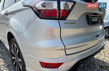 Внедорожник / Кроссовер Ford Kuga 2018 в 