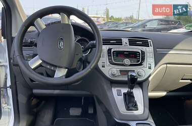 Внедорожник / Кроссовер Ford Kuga 2011 в 
