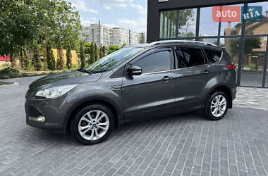 Внедорожник / Кроссовер Ford Kuga 2016 в 
