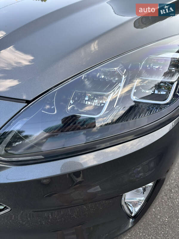 Позашляховик / Кросовер Ford Kuga 2021 в Києві