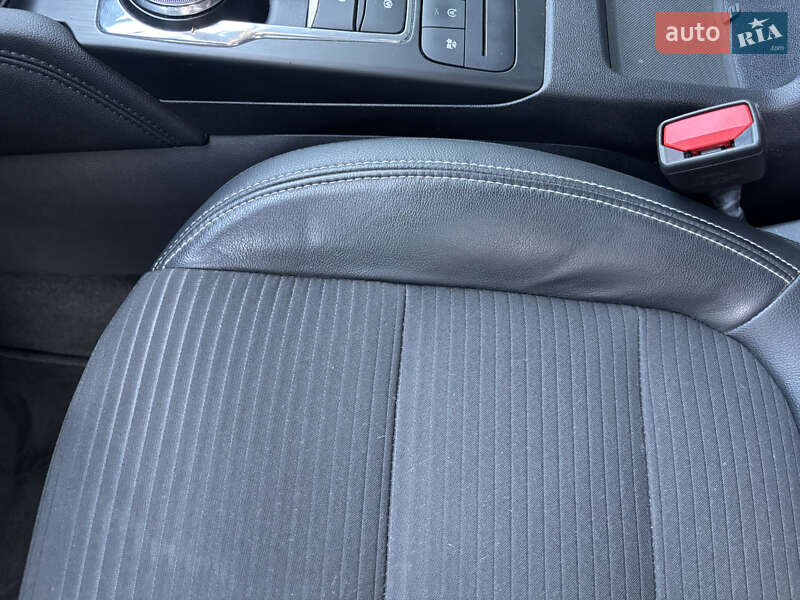Позашляховик / Кросовер Ford Kuga 2021 в Києві