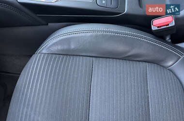 Внедорожник / Кроссовер Ford Kuga 2021 в 