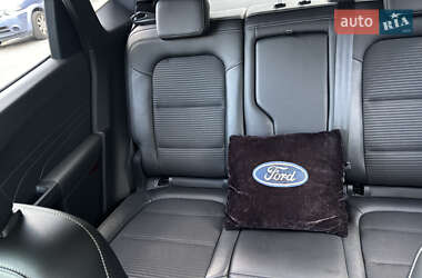 Внедорожник / Кроссовер Ford Kuga 2021 в 