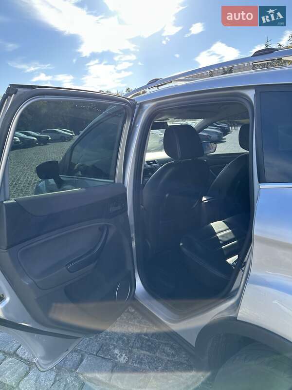 Позашляховик / Кросовер Ford Kuga 2011 в Харкові