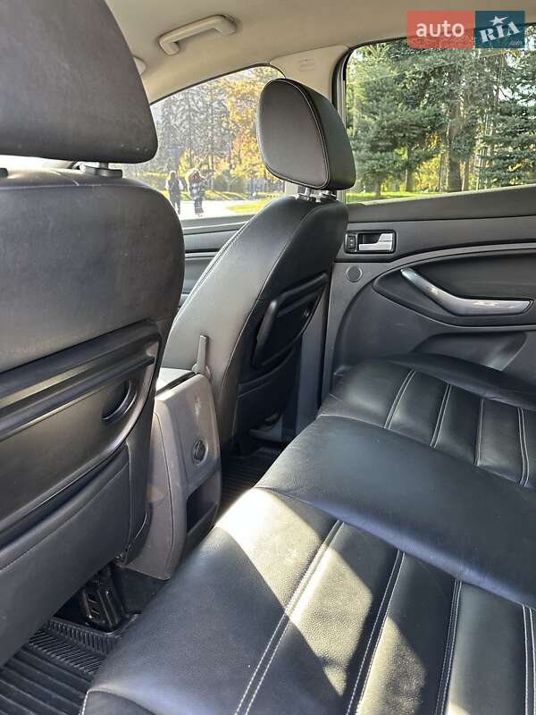 Позашляховик / Кросовер Ford Kuga 2011 в Харкові