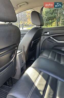 Внедорожник / Кроссовер Ford Kuga 2011 в 
