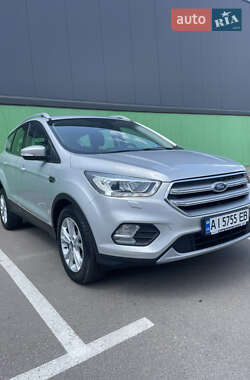 Позашляховик / Кросовер Ford Kuga 2019 в Києві