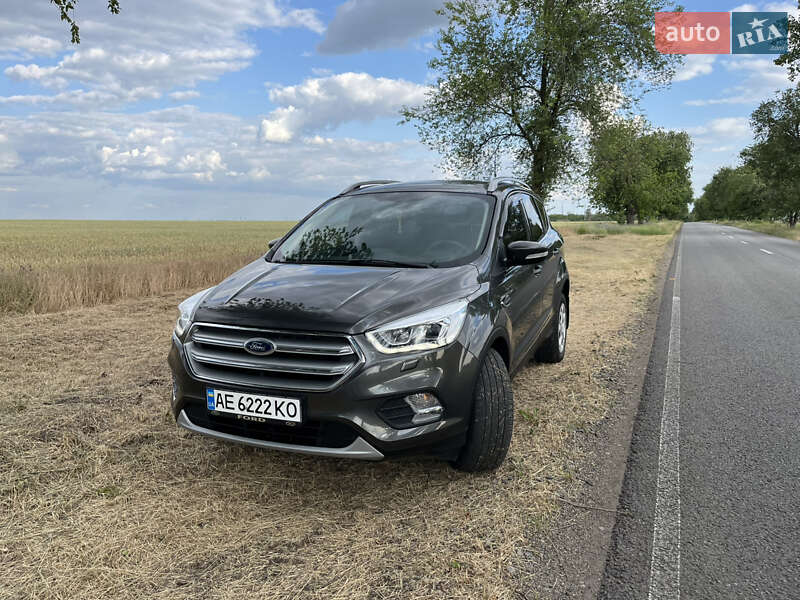 Внедорожник / Кроссовер Ford Kuga 2019 в Пятихатках