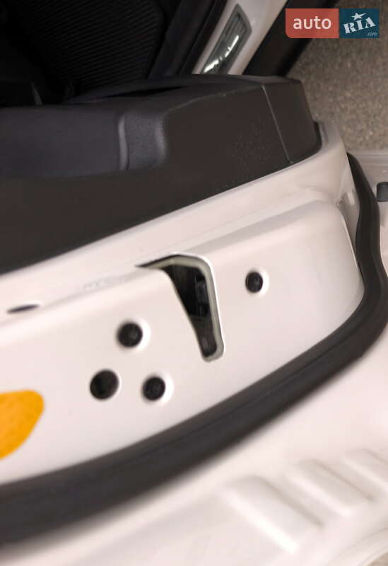 Внедорожник / Кроссовер Ford Kuga 2019 в Южноукраинске