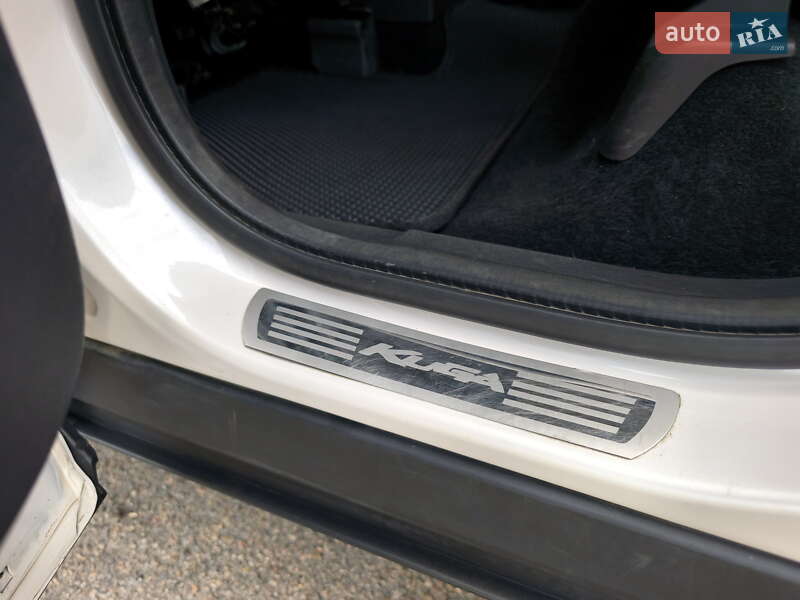 Внедорожник / Кроссовер Ford Kuga 2019 в Южноукраинске