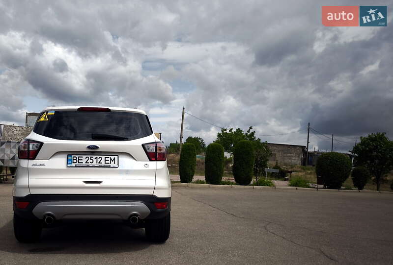 Внедорожник / Кроссовер Ford Kuga 2019 в Южноукраинске