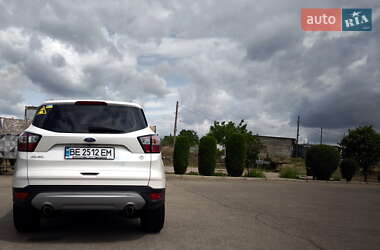 Внедорожник / Кроссовер Ford Kuga 2019 в 