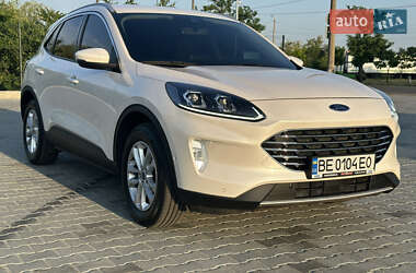 Позашляховик / Кросовер Ford Kuga 2020 в Миколаєві