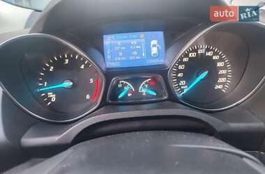Внедорожник / Кроссовер Ford Kuga 2013 в 