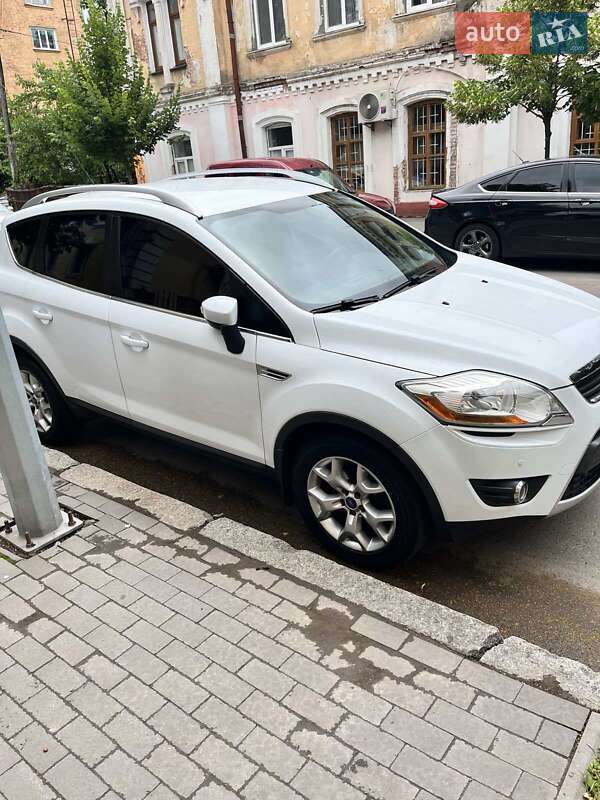 Внедорожник / Кроссовер Ford Kuga 2011 в Чернигове