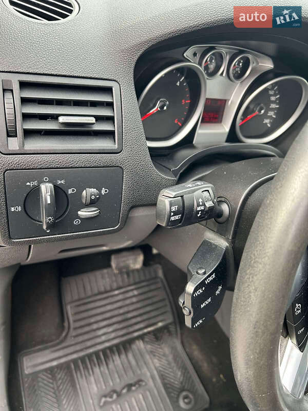 Внедорожник / Кроссовер Ford Kuga 2011 в Бучаче