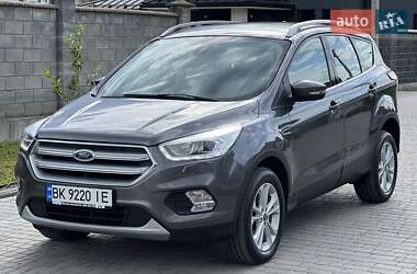 Внедорожник / Кроссовер Ford Kuga 2019 в Ровно