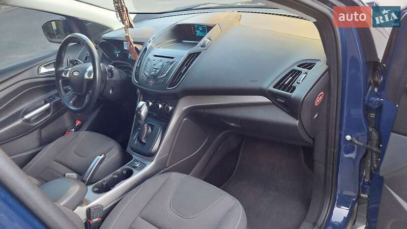 Внедорожник / Кроссовер Ford Kuga 2014 в Тернополе