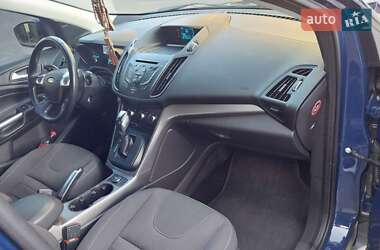Внедорожник / Кроссовер Ford Kuga 2014 в 