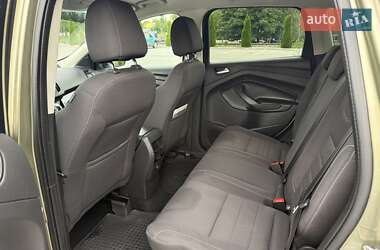 Внедорожник / Кроссовер Ford Kuga 2013 в 