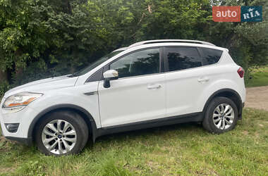 Внедорожник / Кроссовер Ford Kuga 2012 в 
