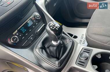 Внедорожник / Кроссовер Ford Kuga 2013 в 